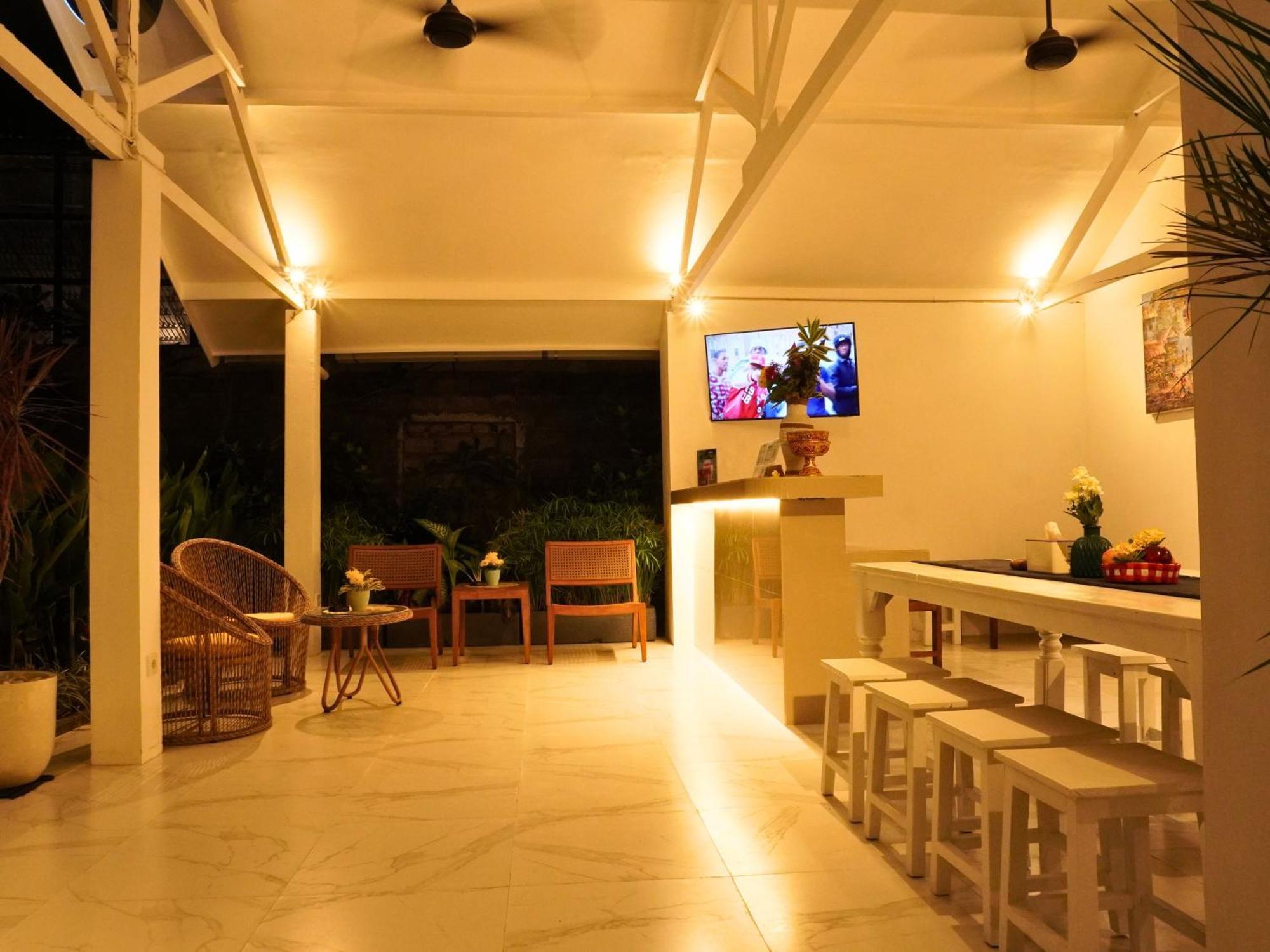 Summer Of Surf Hostel Uluwatu Ungasan Exterior foto
